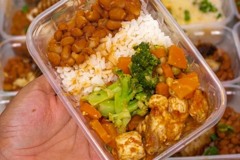 How to Meal Prep for One Person on a Budget (Safely)